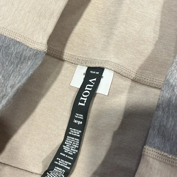 Vuori Biker Shorts - Picture 2 of 3